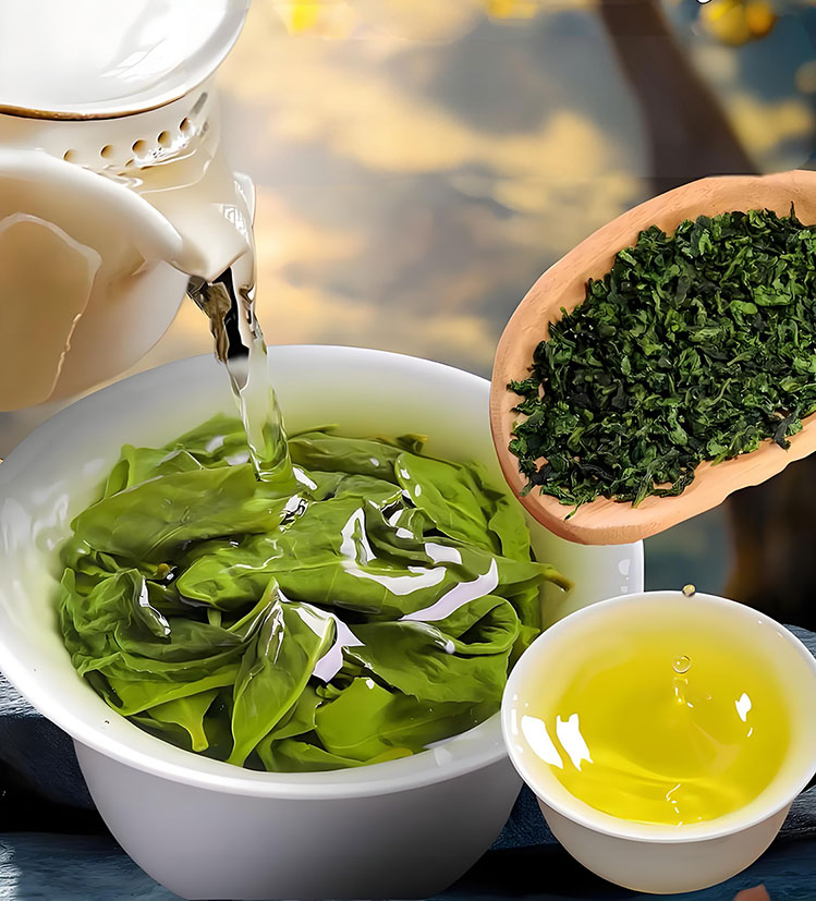 茶葉の香りを確かめる様子